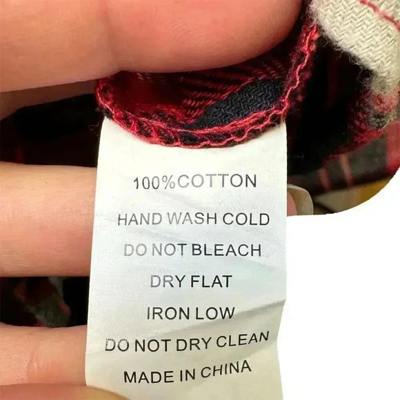 Get Lucky Los Angeles Women's Red Plaid Flannel Button-Up Shirt Size S - Picture 4 of 4